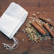 Load image into Gallery viewer, Oliver Pluff & Co - Lemon Ginger Hot Toddy Kit